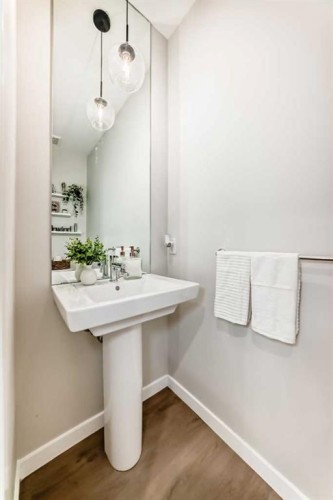 26 Lavender Drive Se, Calgary, AB - Indoor