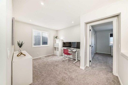 26 Lavender Drive Se, Calgary, AB - Indoor