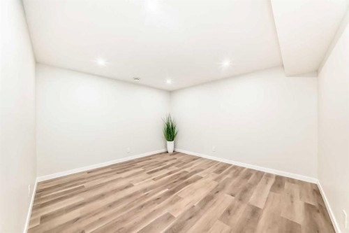 26 Lavender Drive Se, Calgary, AB - Indoor Photo Showing Other Room