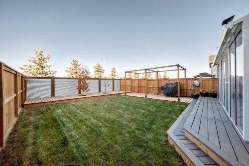 26 Lavender Drive Se, Calgary, AB - Outdoor