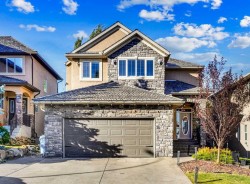 70 Royal Ridge Manor NW Calgary, AB T3G 5Z1