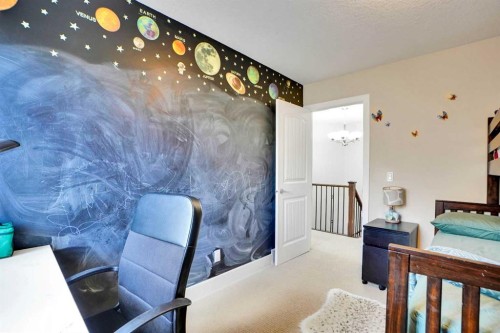 70 Royal Ridge Manor Nw, Calgary, AB - Indoor Photo Showing Other Room