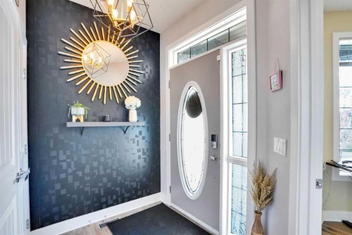 70 Royal Ridge Manor Nw, Calgary, AB - Indoor Photo Showing Other Room