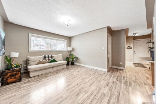 4-310 22 Avenue Sw, Calgary, AB - Indoor