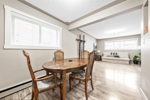 4-310 22 Avenue Sw, Calgary, AB - Indoor Photo Showing Dining Room