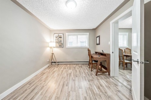 4-310 22 Avenue Sw, Calgary, AB - Indoor Photo Showing Other Room