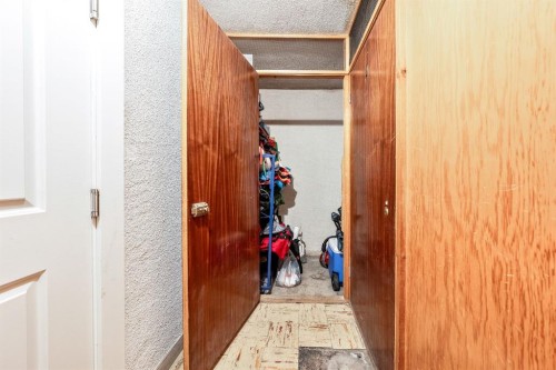 4-310 22 Avenue Sw, Calgary, AB - Indoor Photo Showing Other Room