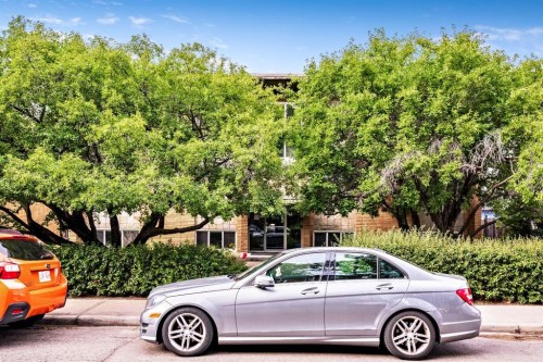 4-310 22 Avenue Sw, Calgary, AB - Outdoor