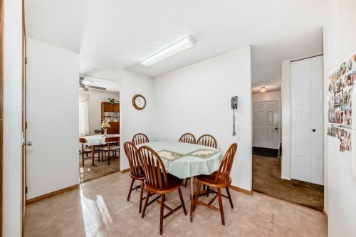 9 Maple Place, Strathmore, AB - Indoor Photo Showing Dining Room