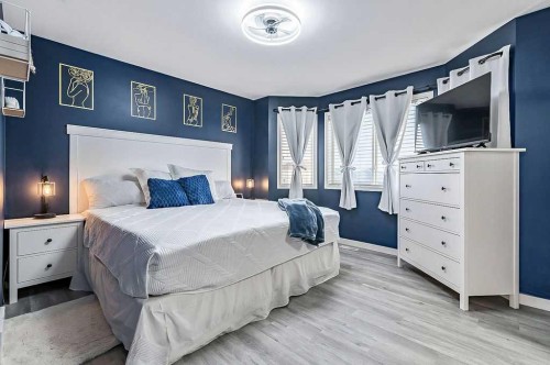 60 Cimarron Meadows Road, Okotoks, AB - Indoor Photo Showing Bedroom