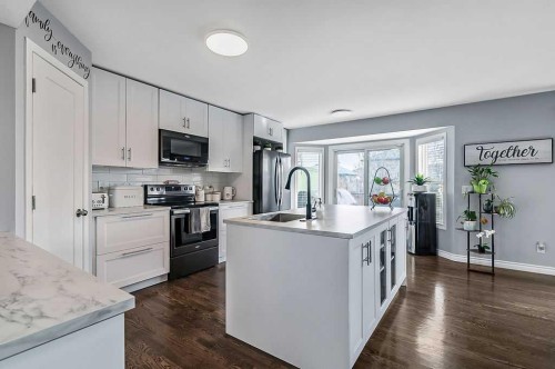 60 Cimarron Meadows Road, Okotoks, AB - Indoor Photo Showing Kitchen