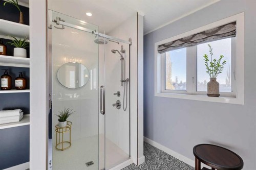 107 Sierra Nevada Close Sw, Calgary, AB - Indoor Photo Showing Bathroom