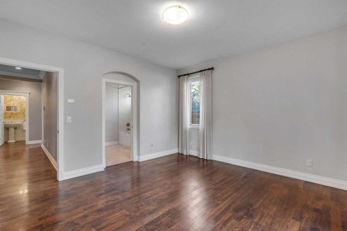 5512 Baroc Road Nw, Calgary, AB - Indoor Photo Showing Other Room