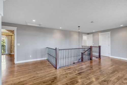 5512 Baroc Road Nw, Calgary, AB - Indoor Photo Showing Other Room