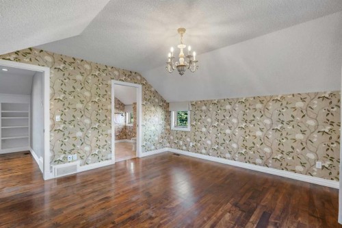 5512 Baroc Road Nw, Calgary, AB - Indoor Photo Showing Other Room