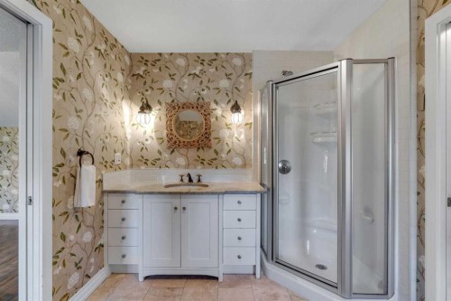 5512 Baroc Road Nw, Calgary, AB - Indoor Photo Showing Bathroom