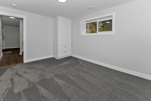 915 Pinecliff Drive Ne, Calgary, AB - Indoor Photo Showing Other Room