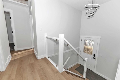 915 Pinecliff Drive Ne, Calgary, AB - Indoor Photo Showing Other Room