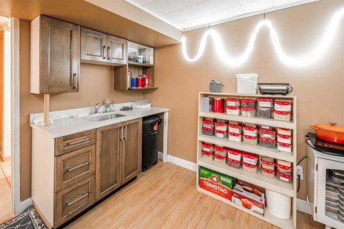 112 Shawmeadows Crescent Sw, Calgary, AB - Indoor Photo Showing Other Room