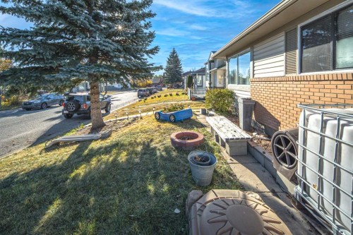 112 Shawmeadows Crescent Sw, Calgary, AB - Outdoor