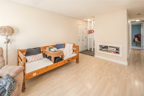 112 Shawmeadows Crescent Sw, Calgary, AB - Indoor