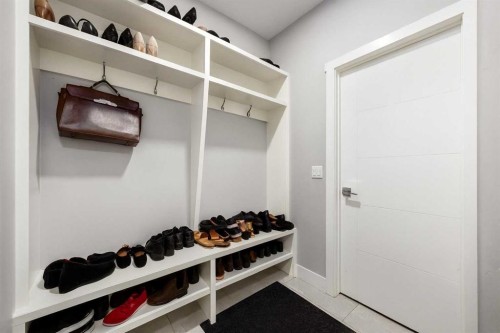 106 Baysprings Gardens Sw, Airdrie, AB - Indoor With Storage