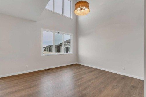 31 Sugarsnap Gardens Se, Calgary, AB - Indoor Photo Showing Other Room