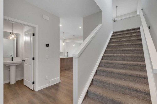 31 Sugarsnap Gardens Se, Calgary, AB - Indoor Photo Showing Other Room