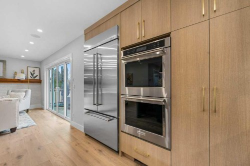 711 Mckenzie Lake Bay Se, Calgary, AB - Indoor Photo Showing Kitchen