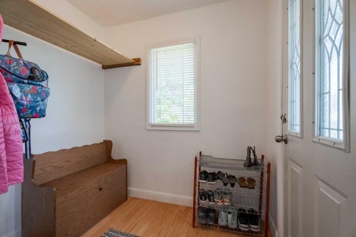 841 E Nanton Street, Carstairs, AB - Indoor Photo Showing Other Room