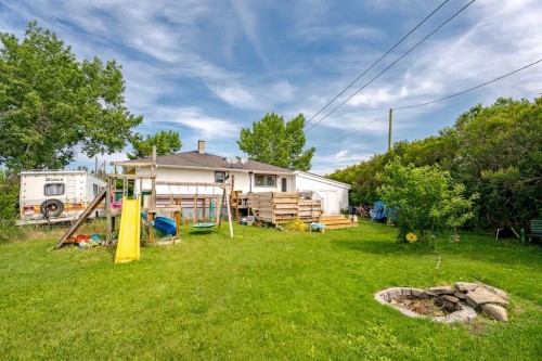 841 E Nanton Street, Carstairs, AB - Outdoor