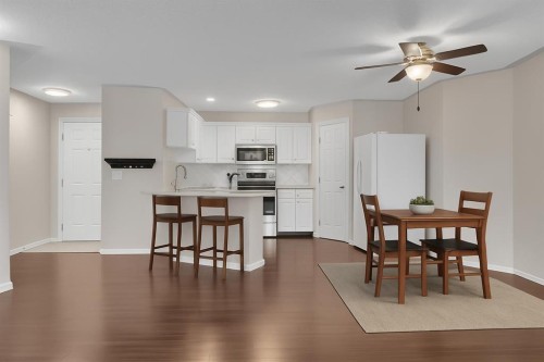 2107-7451 Springbank Boulevard Sw, Calgary, AB - Indoor