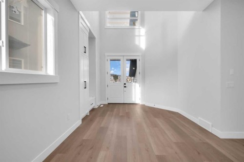 327 Kinniburgh Place, Chestermere, AB - Indoor Photo Showing Other Room