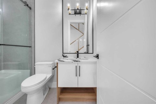 327 Kinniburgh Place, Chestermere, AB - Indoor Photo Showing Bathroom