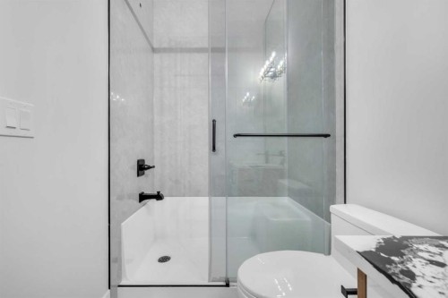 327 Kinniburgh Place, Chestermere, AB - Indoor Photo Showing Bathroom