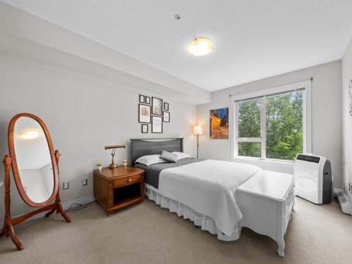 311-3101 34 Avenue Nw, Calgary, AB - Indoor Photo Showing Bedroom