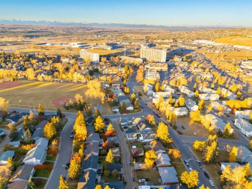 5027 40 Avenue Sw, Calgary, AB - Outdoor With View