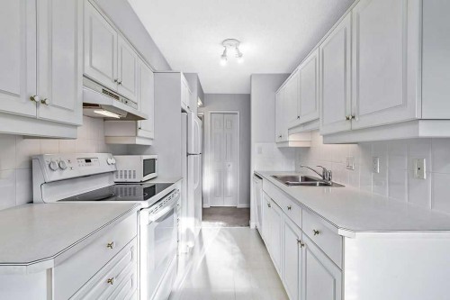 5-366 94 Avenue SE Calgary, AB T2J 5P1