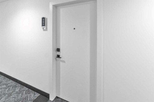 305-110 18A Street Nw, Calgary, AB - Indoor Photo Showing Other Room