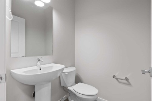 106 Monterey Bay Se, High River, AB - Indoor Photo Showing Bathroom