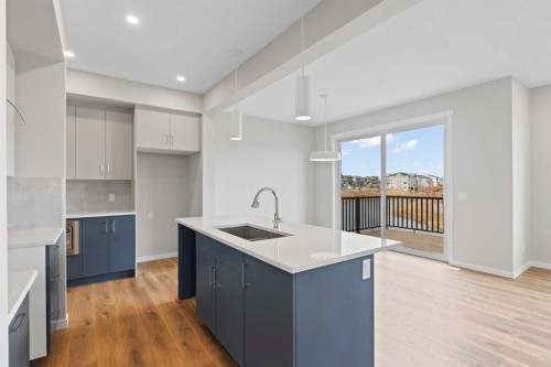 106 Monterey Bay Se, High River, AB - Indoor Photo Showing Kitchen With Upgraded Kitchen