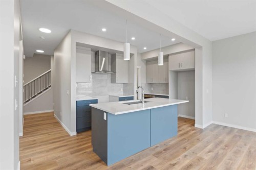 106 Monterey Bay Se, High River, AB - Indoor Photo Showing Kitchen With Upgraded Kitchen