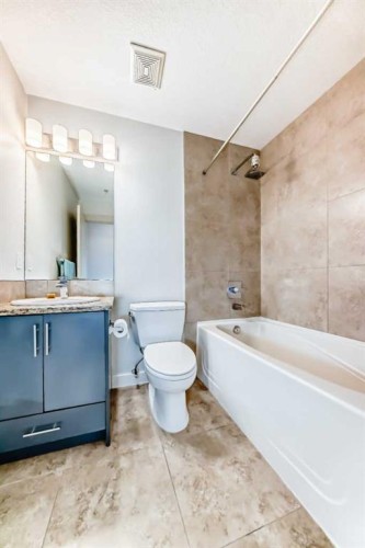 103-4704 Stanley Road Sw, Calgary, AB - Indoor Photo Showing Bathroom