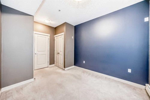 103-4704 Stanley Road Sw, Calgary, AB - Indoor Photo Showing Other Room