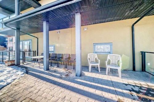 103-4704 Stanley Road Sw, Calgary, AB - Indoor Photo Showing Other Room