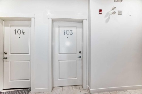 103-4704 Stanley Road Sw, Calgary, AB - Indoor Photo Showing Other Room