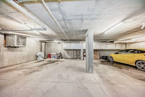 103-4704 Stanley Road Sw, Calgary, AB - Indoor Photo Showing Garage