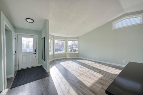 1184 Milt Ford Lane, Carstairs, AB - Indoor Photo Showing Other Room