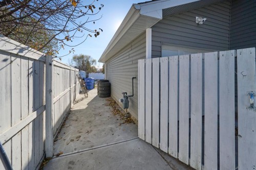 1184 Milt Ford Lane, Carstairs, AB - Outdoor With Exterior