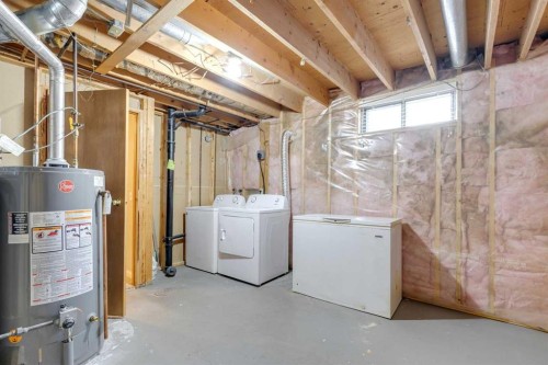 1311 68 Street Ne, Calgary, AB - Indoor Photo Showing Laundry Room